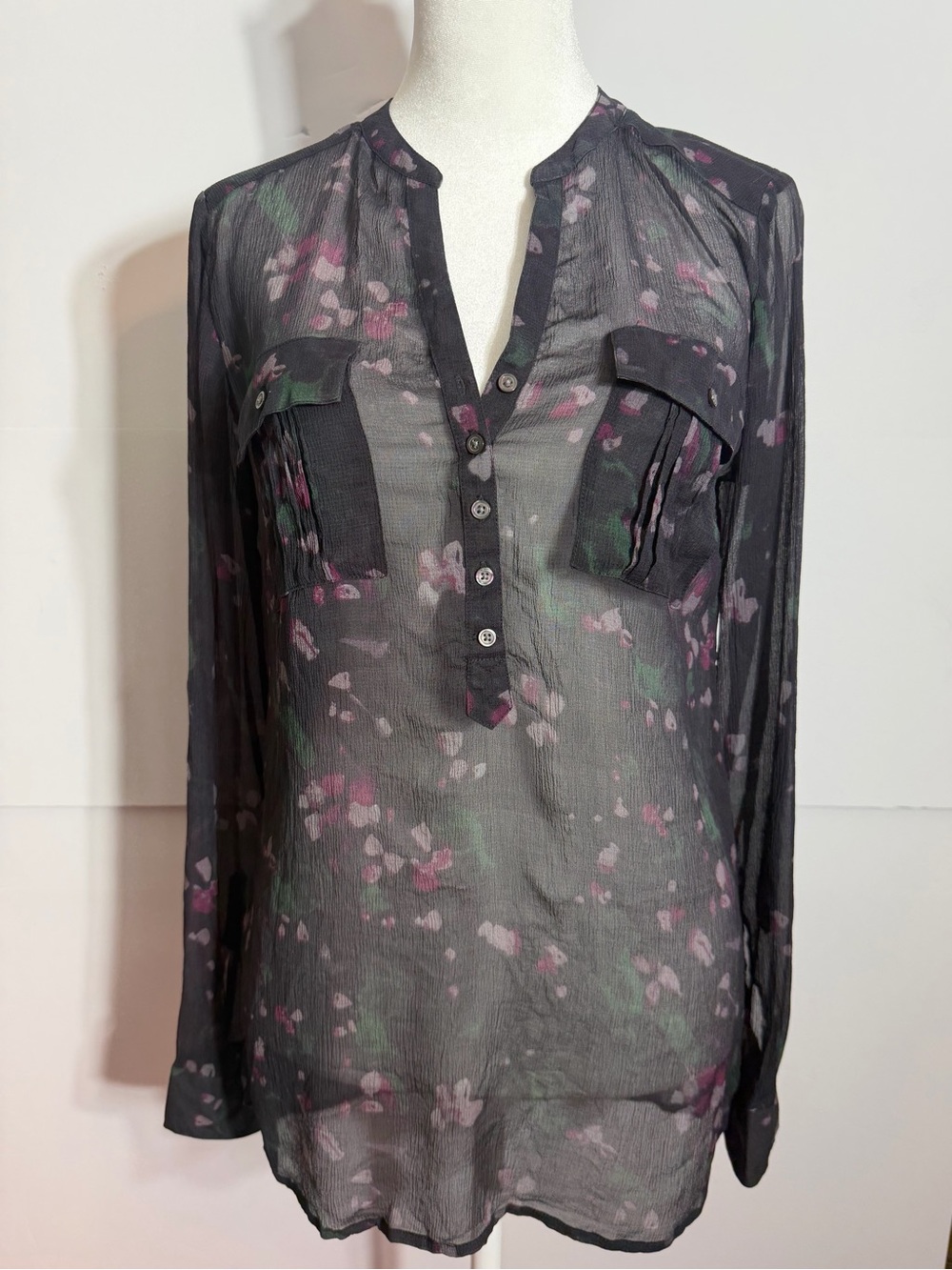 Eddie Bauer Sheer Floral Black Button-Front Blouse with Pink 100% Silk